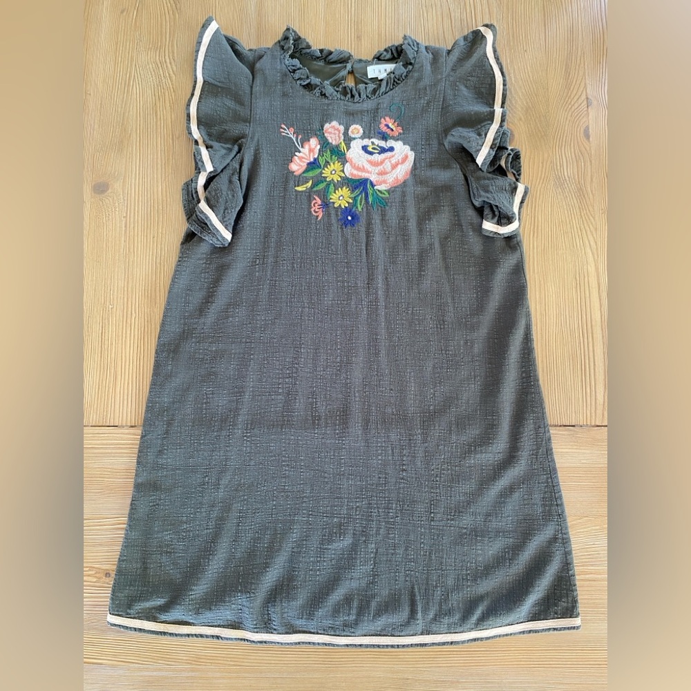 Anthropologie THML Embroidered women’s Dress - Green with embroidery. Size l